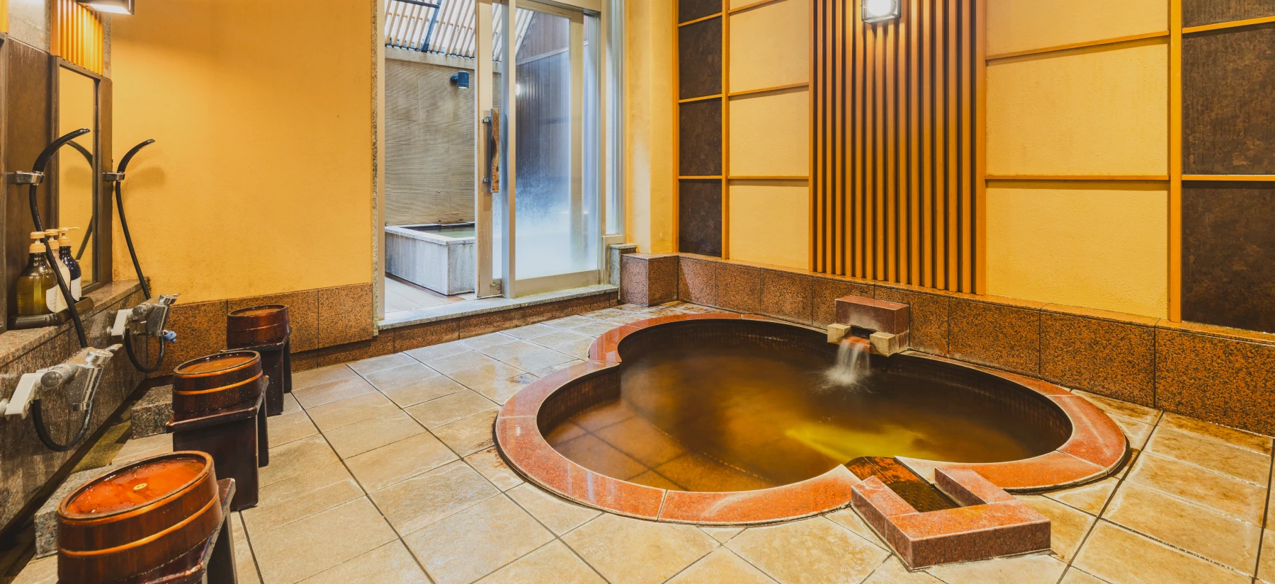 image：Large Public Bath: Indoor Bath